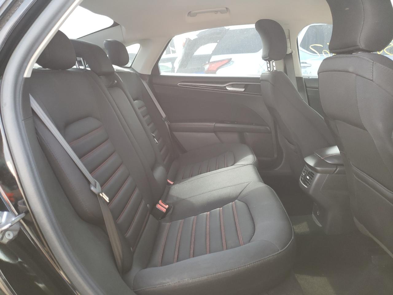 Photo 6 from auction – 2016 FORD FUSION SE with VIN 3FA6P0H77GR300898