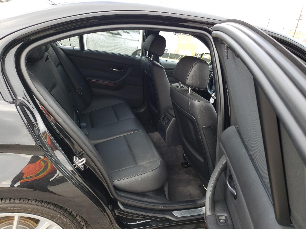 Photo 6 from auction – 2011 BMW 328 I SULE with VIN WBAPH5C58BA446984