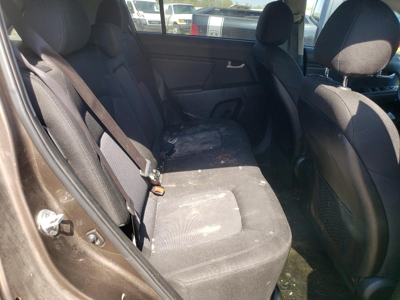 Photo 6 from auction – 2015 KIA SPORTAGE L with VIN KNDPB3AC3F7750432