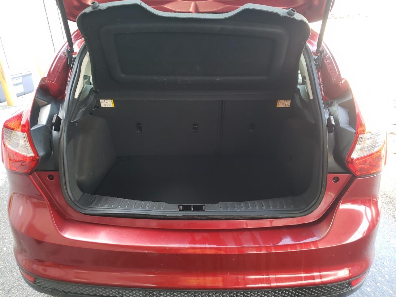 Photo 9 from auction – 2013 FORD FOCUS SE with VIN 1FADP3K2XDL294532