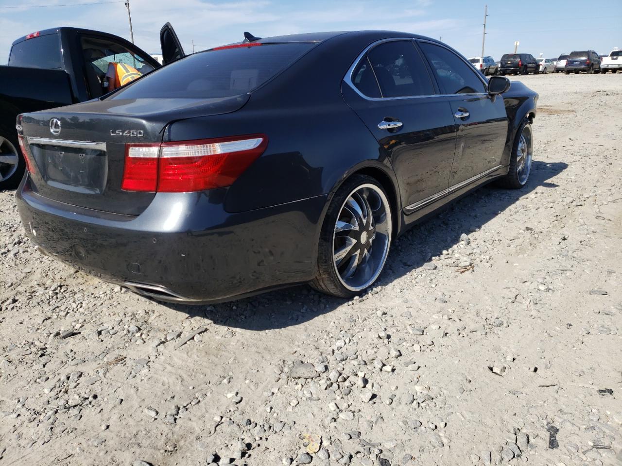 Photo 4 from auction – 2007 LEXUS LS 460 with VIN JTHBL46F475038328