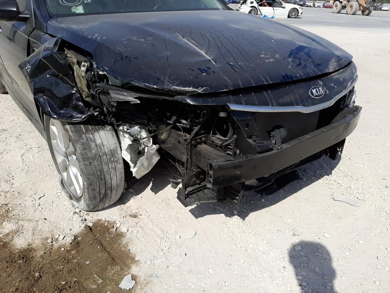 Photo 9 from auction – 2016 KIA OPTIMA EX with VIN 5XXGU4L37GG042075