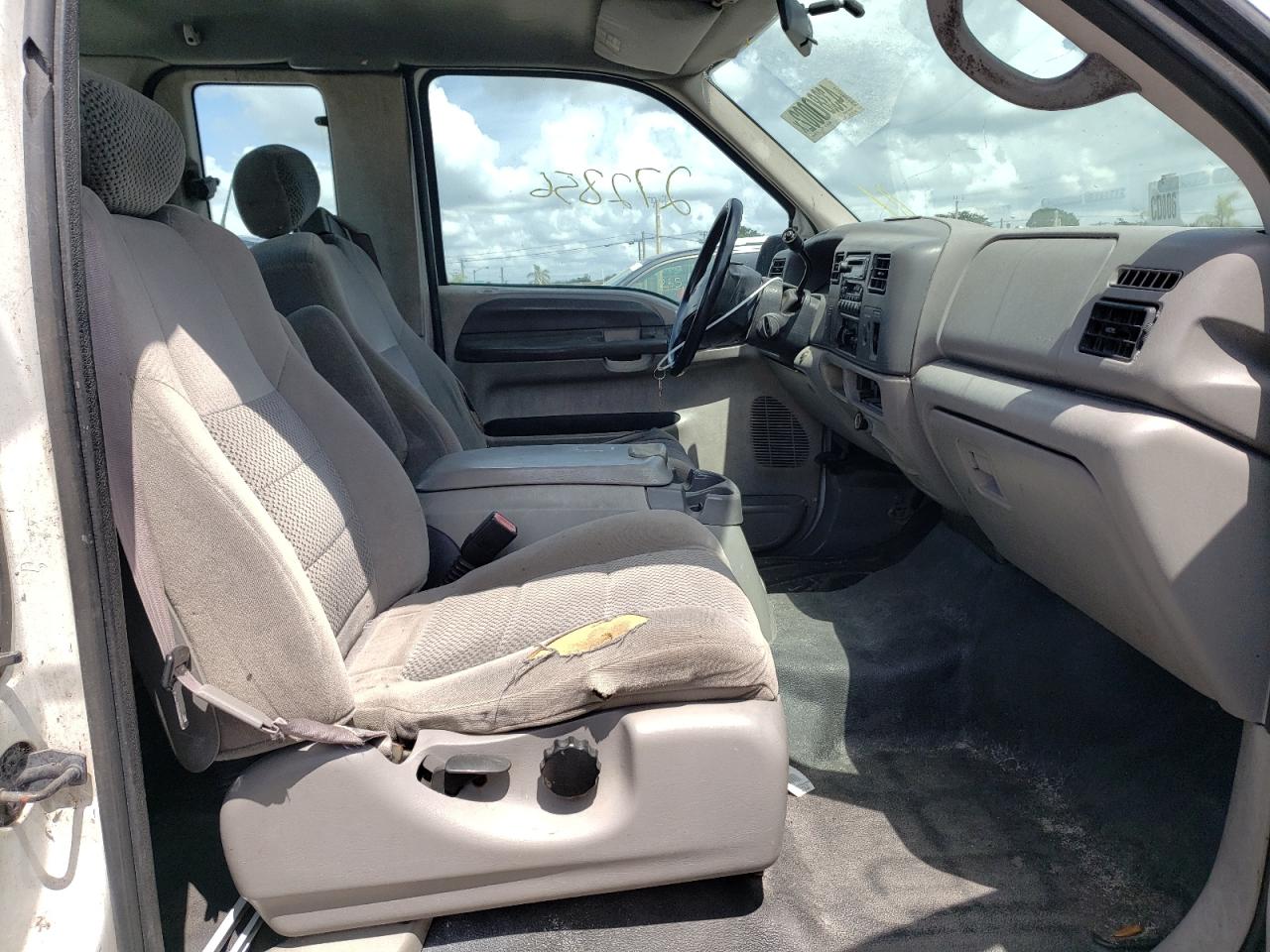 Photo 5 from auction – 2001 FORD F250 SUPER with VIN 1FTNX20L71EA85673