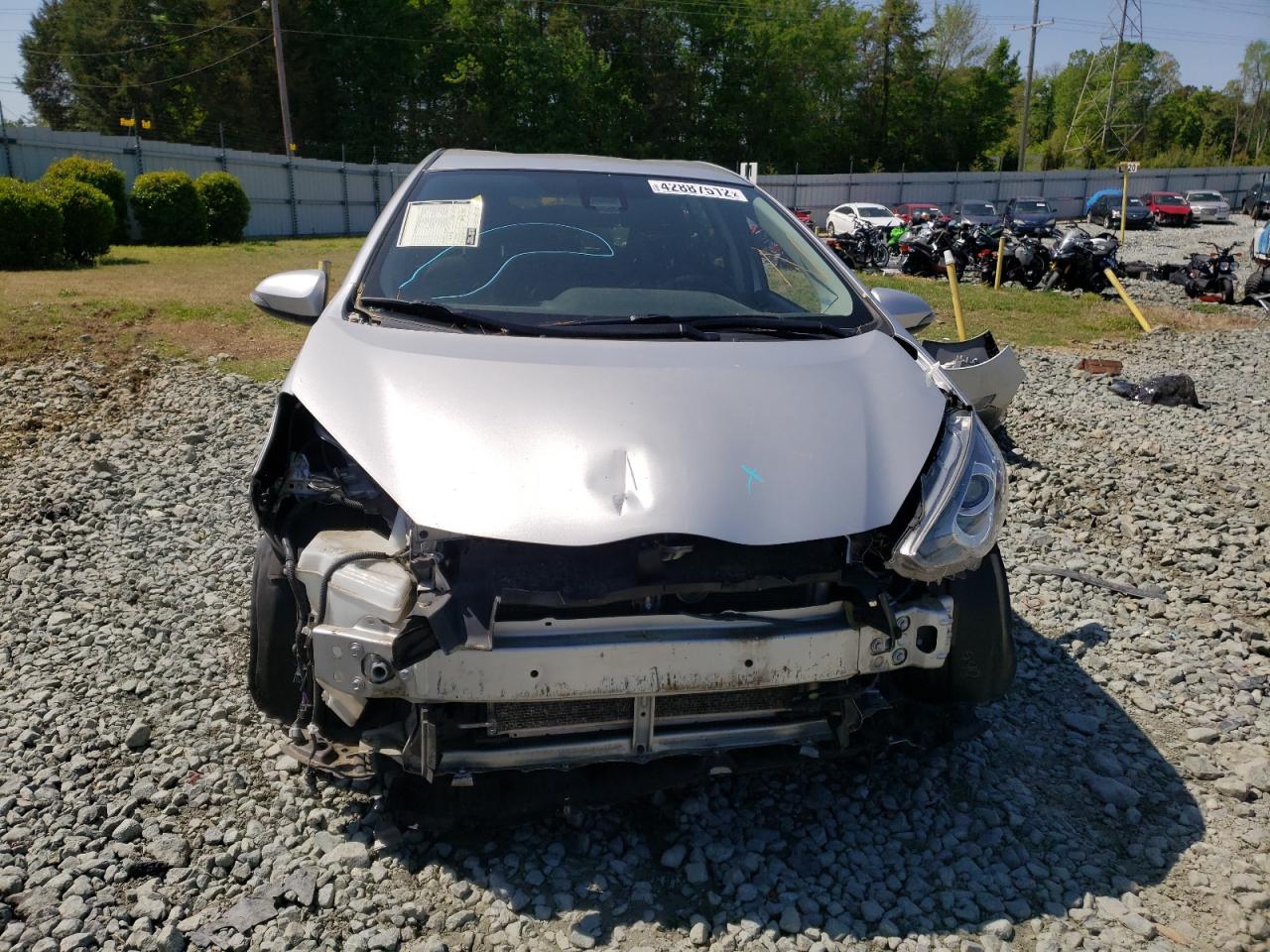 Photo 9 from auction – 2016 TOYOTA PRIUS C with VIN JTDKDTB30G1136204