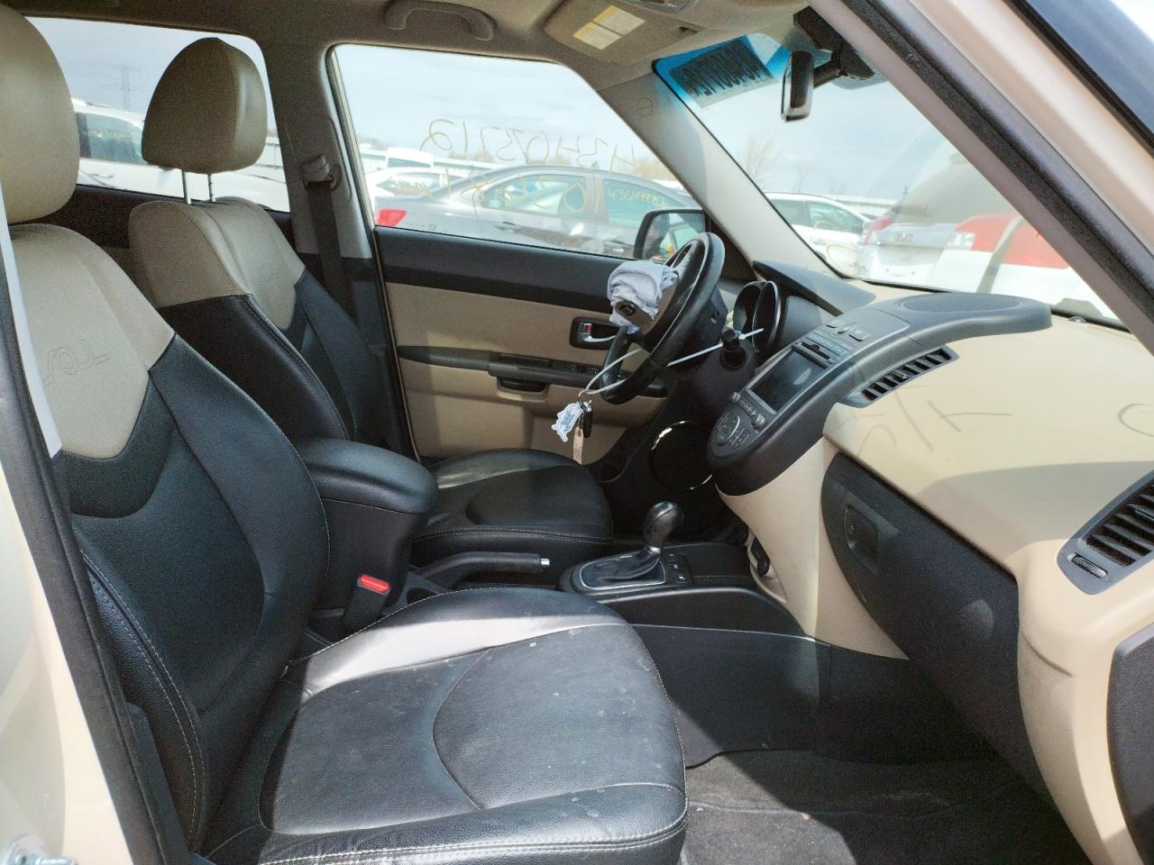 Photo 5 from auction – 2013 KIA SOUL + with VIN KNDJT2A61D7525494