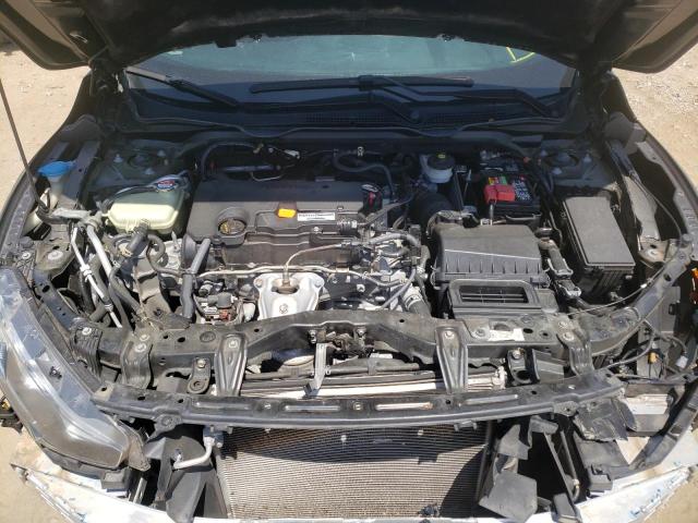 Photo 7 from auction – 2017 HONDA CIVIC LX with VIN 2HGFC2F57HH516428