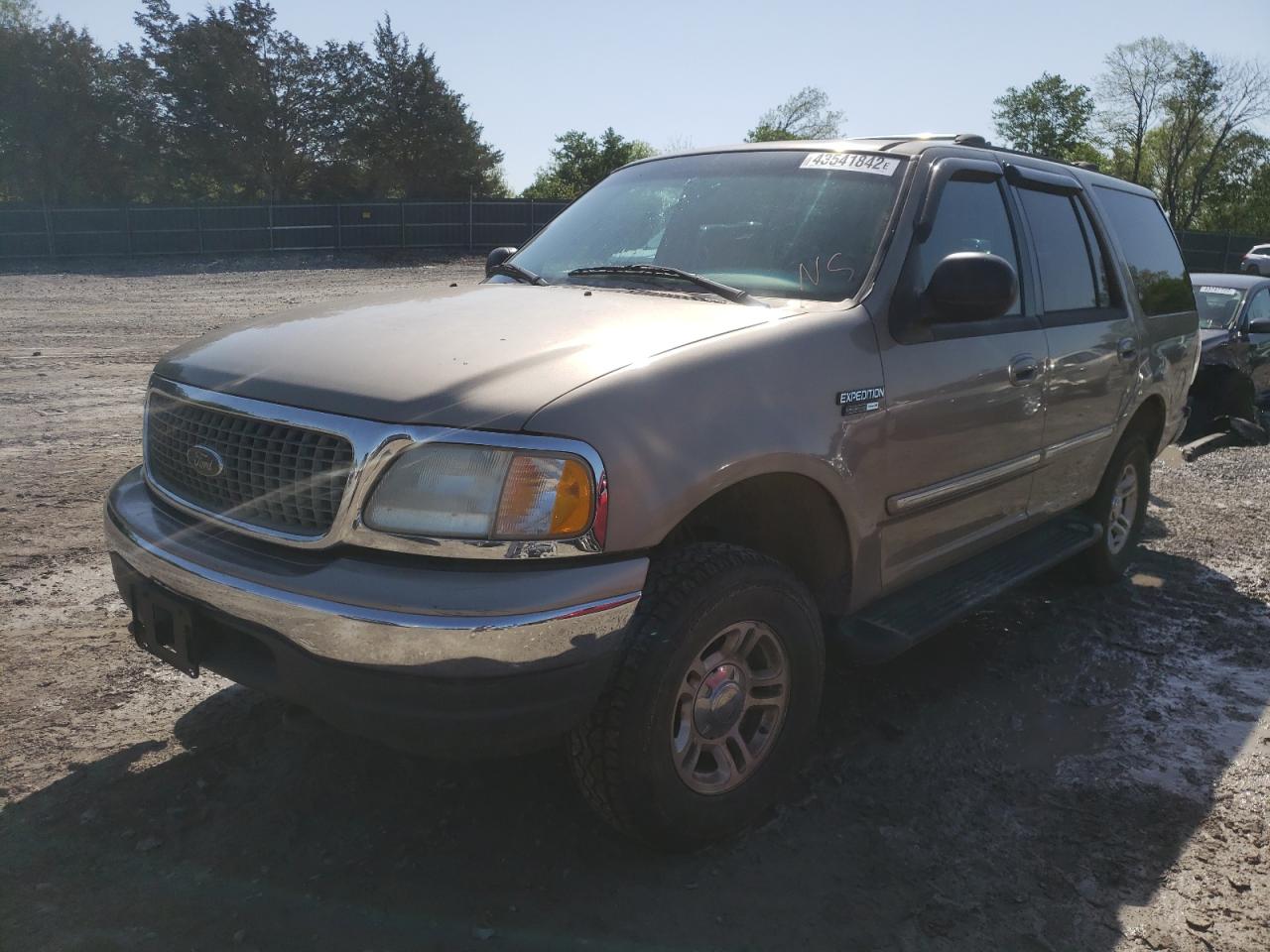Photo 2 from auction – 2001 FORD EXPEDITION with VIN 1FMPU16L71LA73257