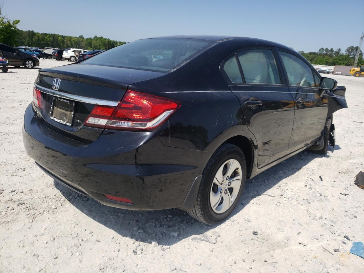 Photo 4 from auction – 2015 HONDA CIVIC LX with VIN 19XFB2E56FE041625