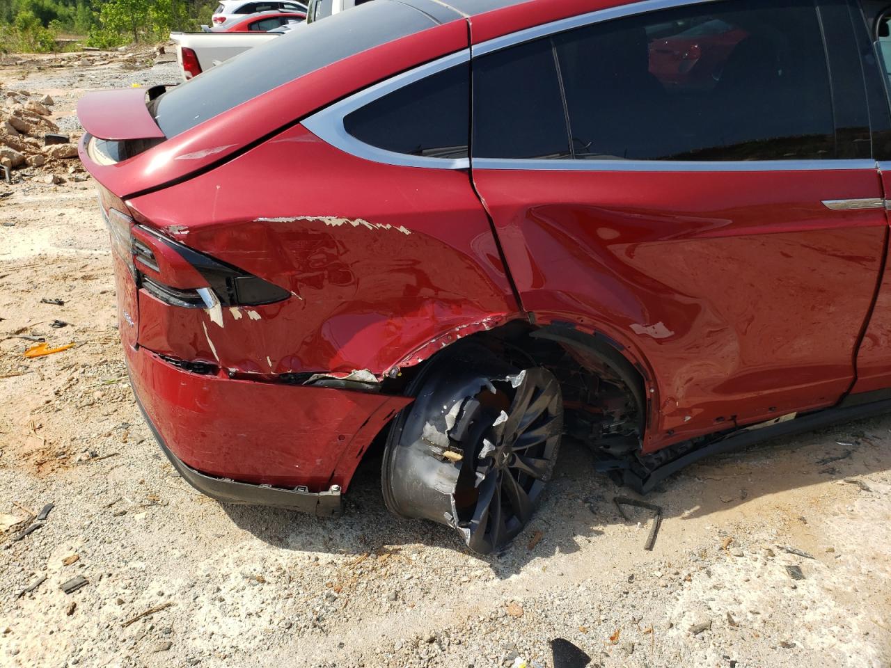 Photo 9 from auction – 2018 TESLA MODEL X with VIN 5YJXCBE25JF101677