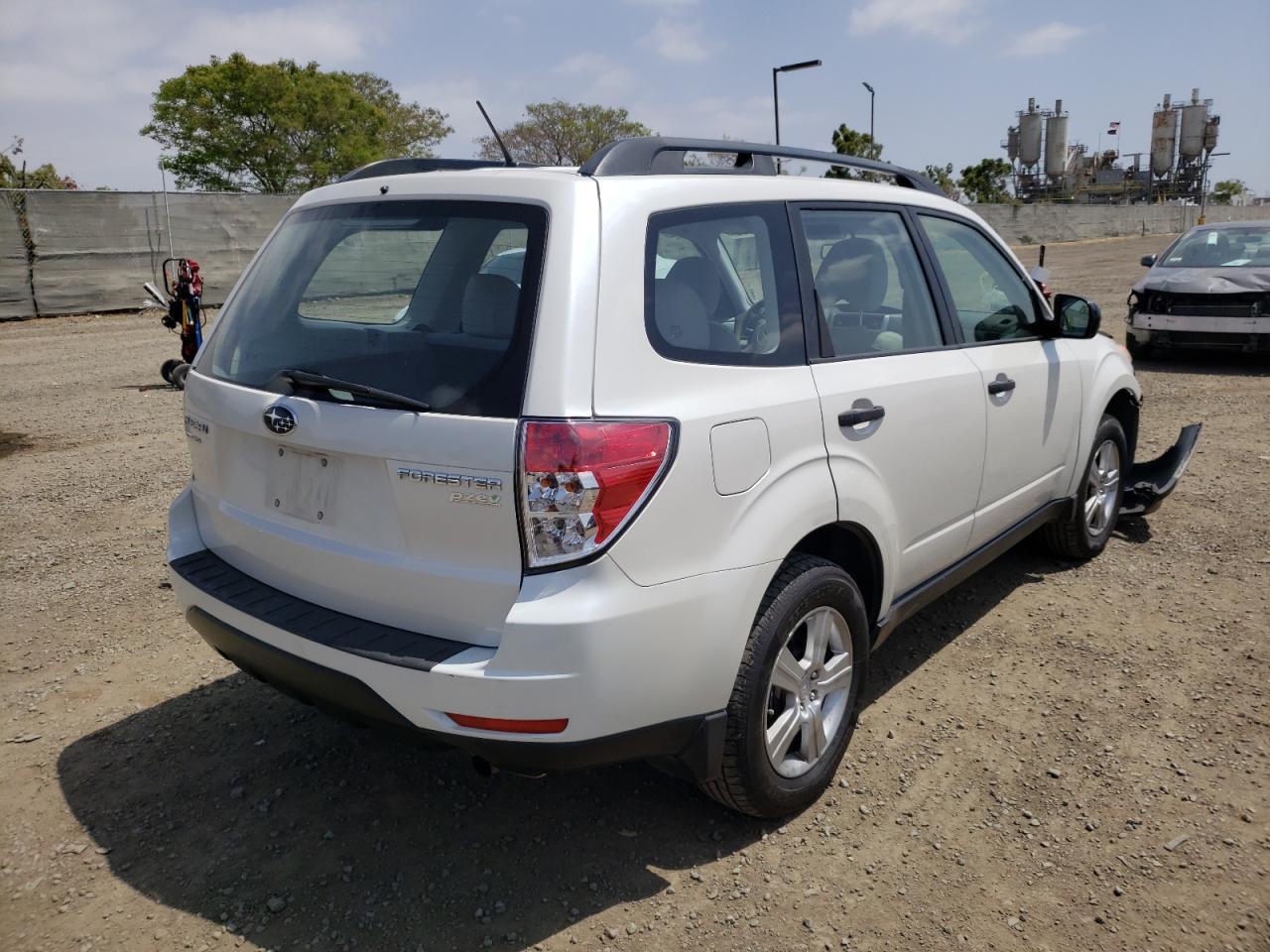Photo 4 from auction – 2013 SUBARU FORESTER 2 with VIN JF2SHABCXDH429010