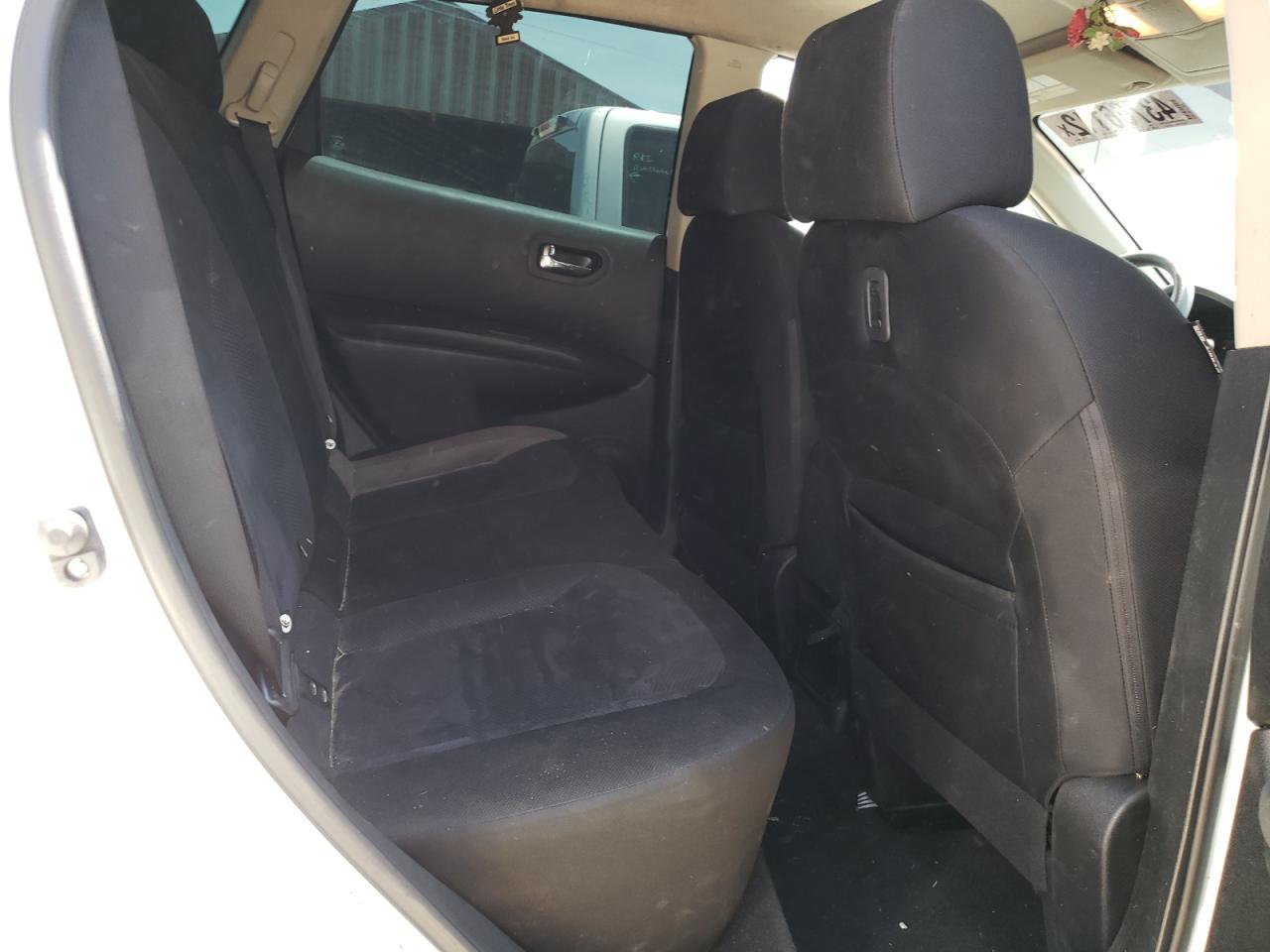 Photo 6 from auction – 2013 NISSAN ROGUE S with VIN JN8AS5MT3DW009170