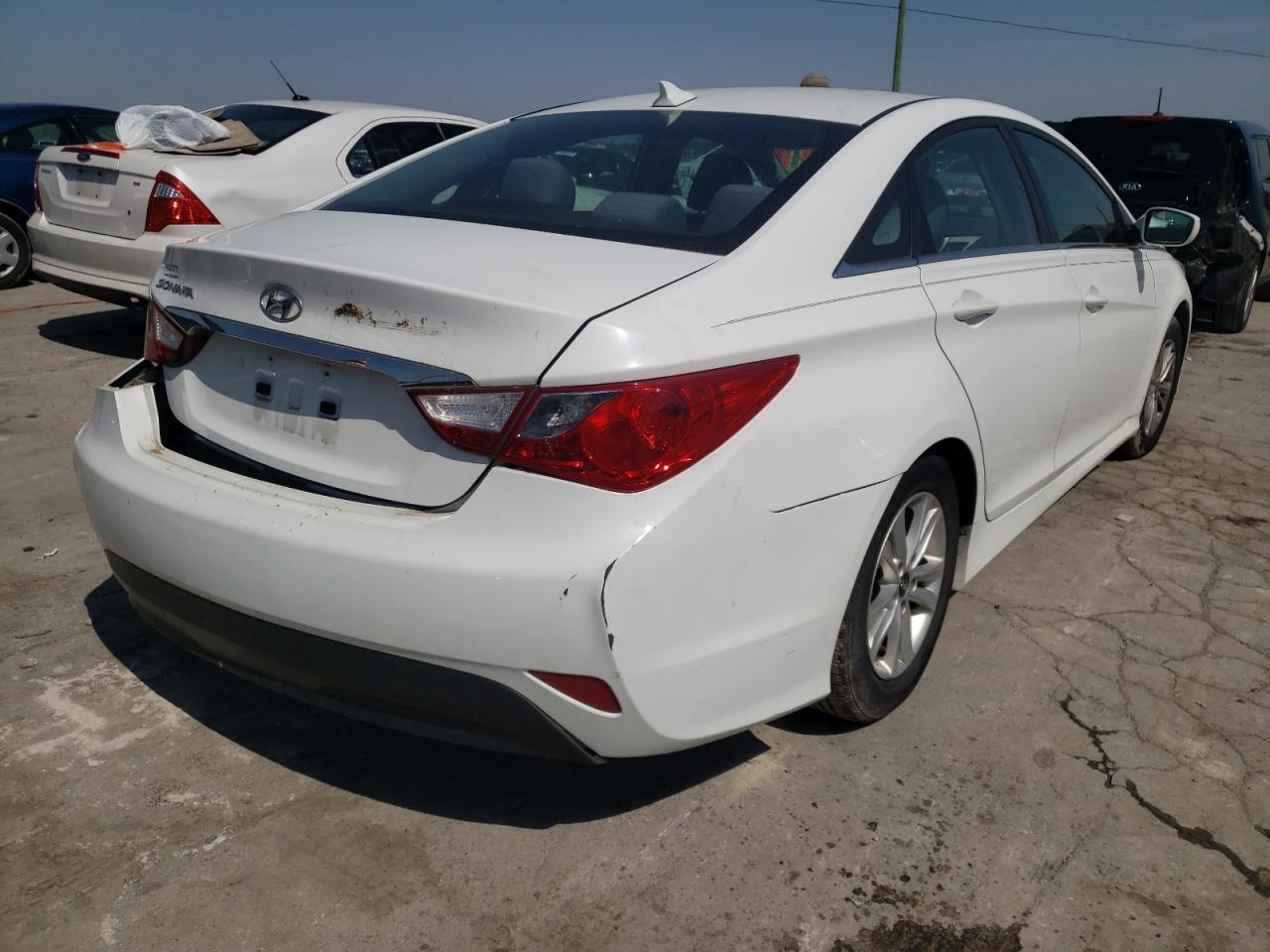 Photo 4 from auction – 2014 HYUNDAI SONATA GLS with VIN 5NPEB4AC4EH872210
