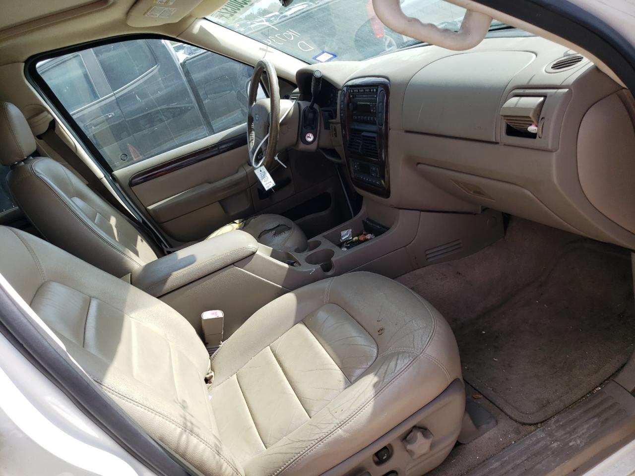 Photo 5 from auction – 2004 FORD EXPLORER L with VIN 1FMZU65W54ZA07275