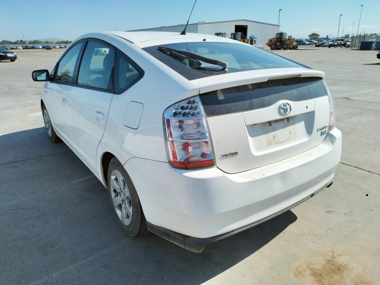 Photo 3 from auction – 2007 TOYOTA PRIUS with VIN JTDKB20U573207767