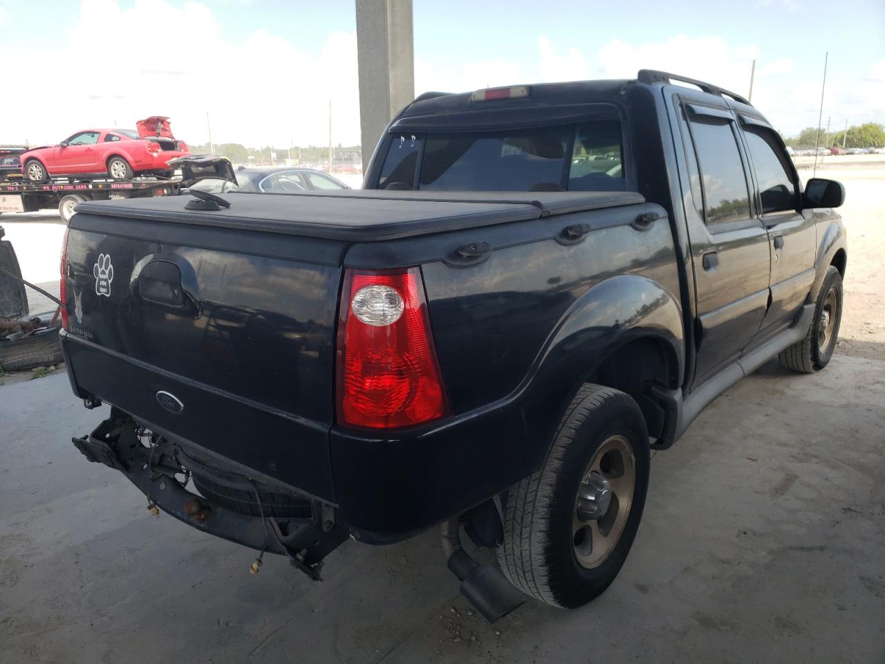 Photo 4 from auction – 2004 FORD EXPLORER S with VIN 1FMZU67K84UA90823
