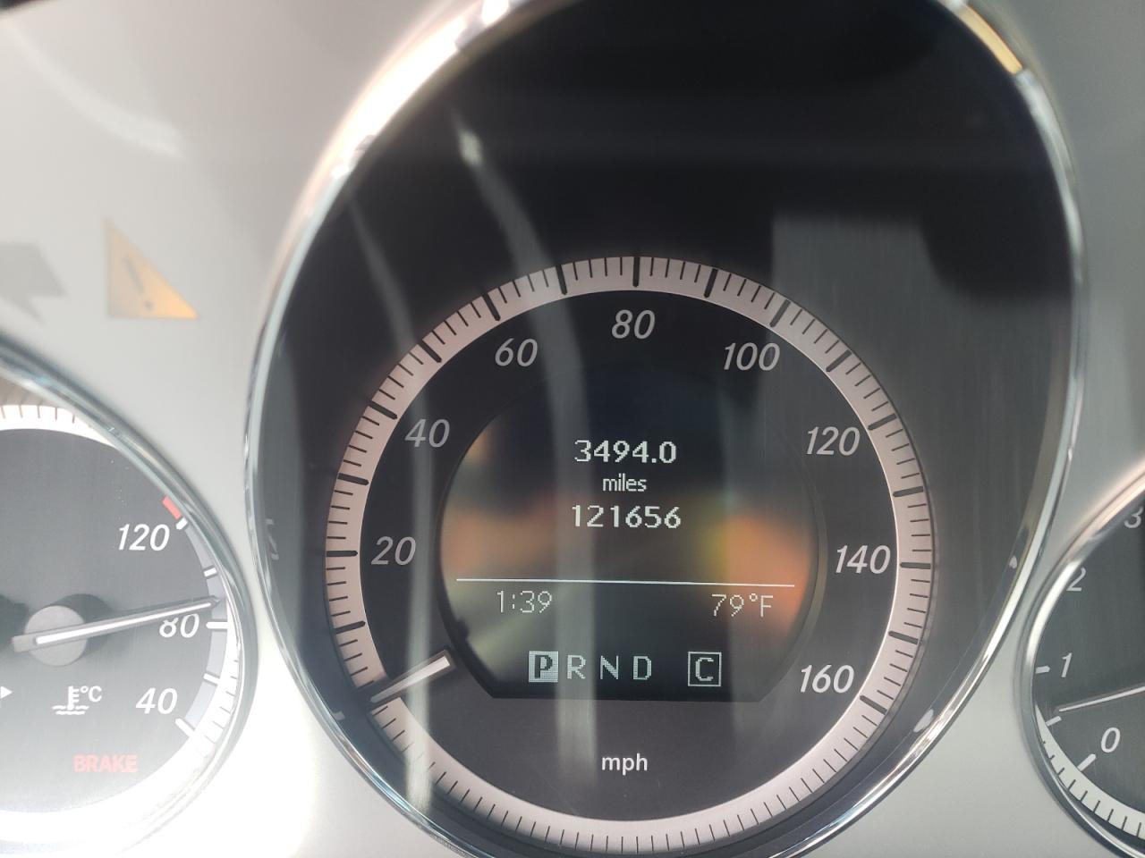 Photo 8 from auction – 2010 MERCEDES-BENZ C 300 with VIN WDDGF5EB6AF367249