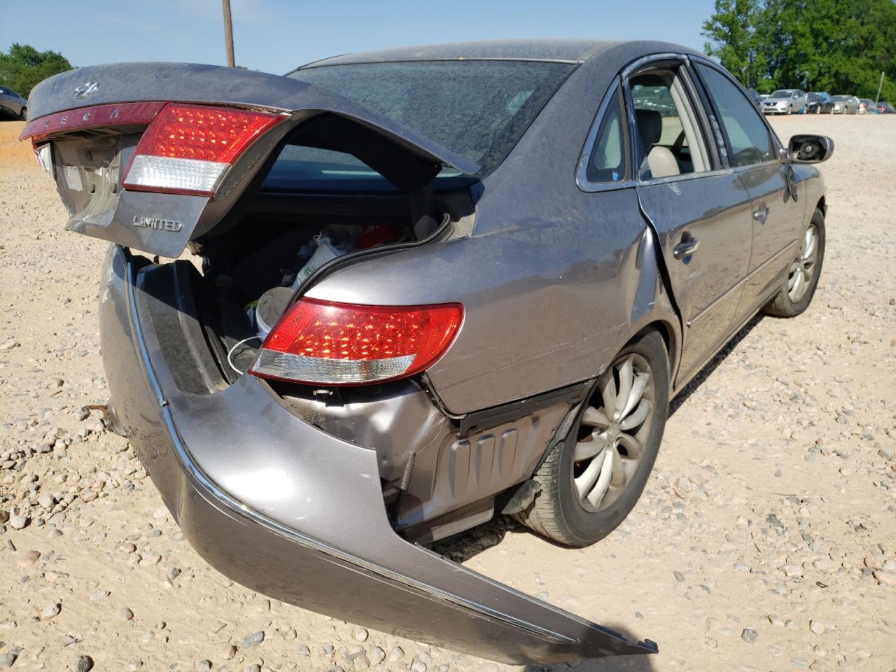 Photo 4 from auction – 2006 HYUNDAI AZERA SE with VIN KMHFC46F56A047673