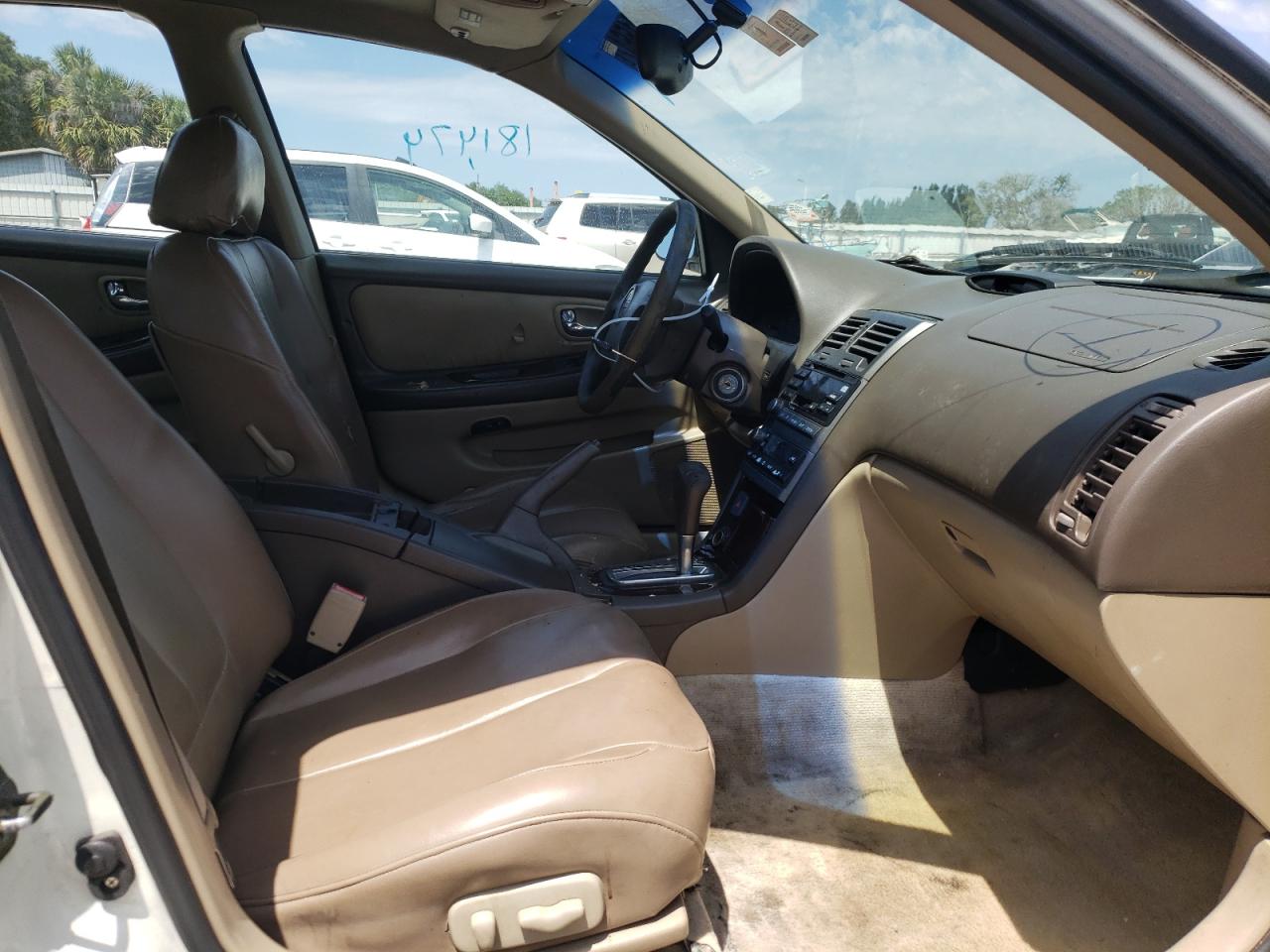 Photo 5 from auction – 2001 NISSAN MAXIMA GXE with VIN JN1CA31D41T827886