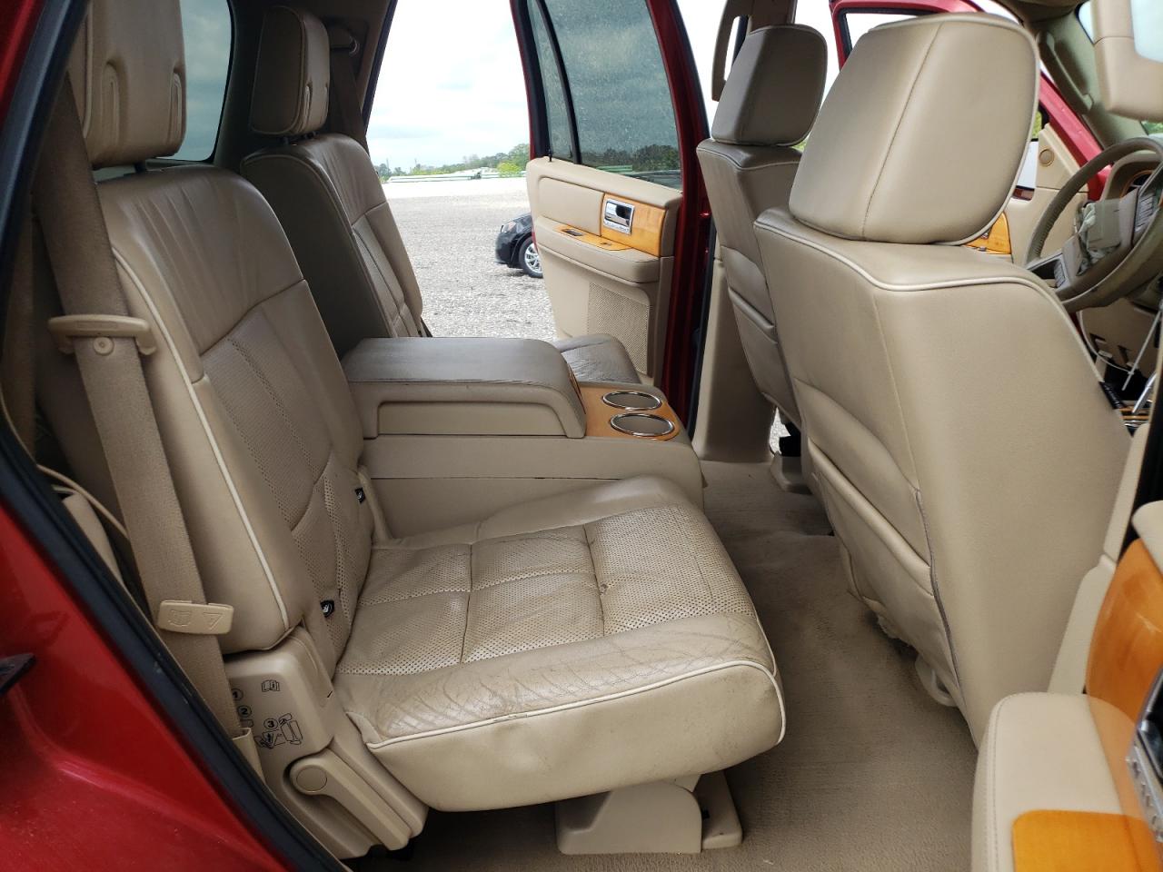Photo 6 from auction – 2008 LINCOLN NAVIGATOR with VIN 5LMFU27558LJ12808
