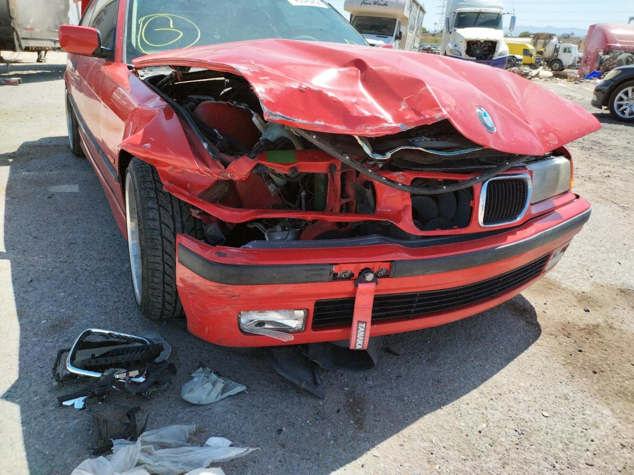 Photo 9 from auction – 1998 BMW 323 IS with VIN WBABF7326WEH42377