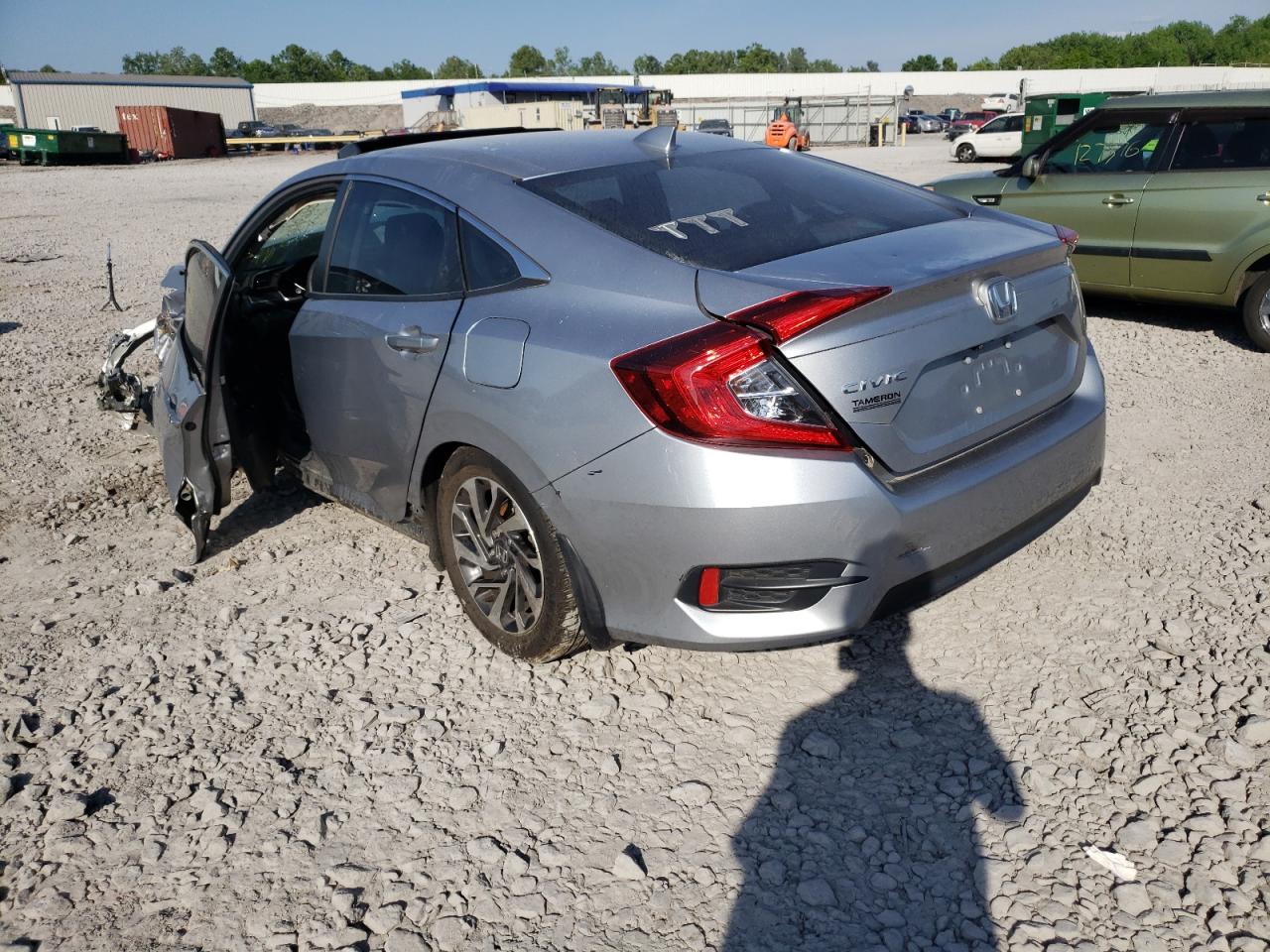 Photo 3 from auction – 2017 HONDA CIVIC EX with VIN 19XFC2F71HE055190