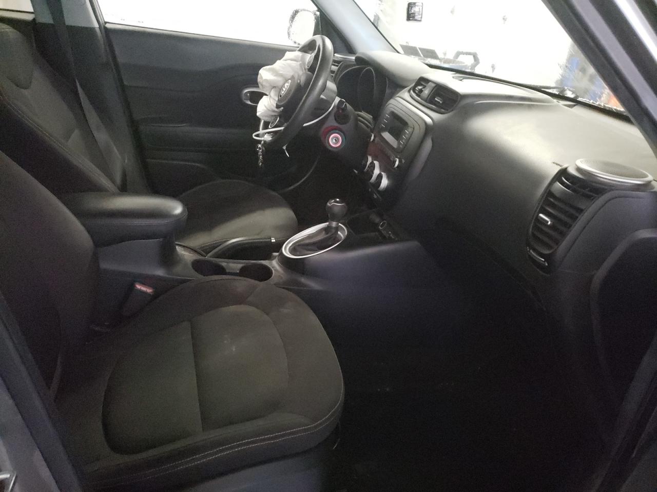 Photo 5 from auction – 2015 KIA SOUL with VIN KNDJN2A20F7169582
