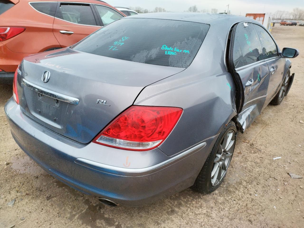 Photo 4 from auction – 2007 ACURA RL with VIN JH4KB16677C004431