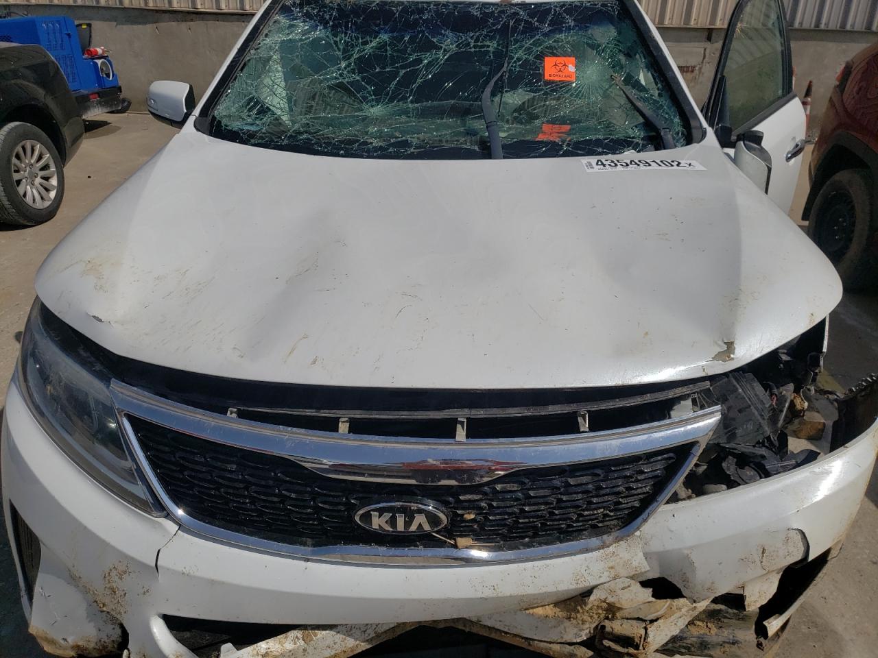 Photo 7 from auction – 2014 KIA SORENTO LX with VIN 5XYKT3A64EG533040