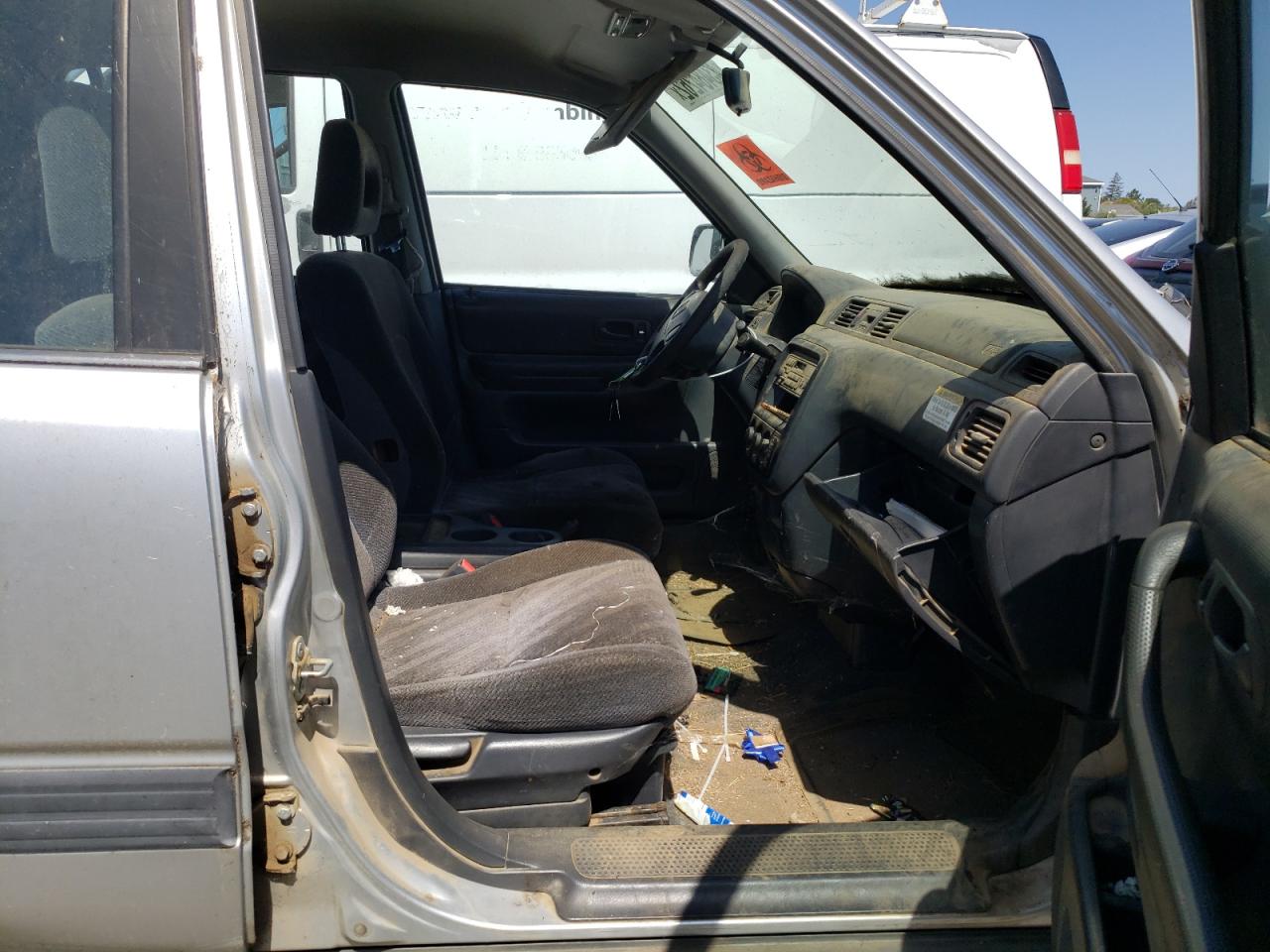 Photo 5 from auction – 1999 HONDA CR-V LX with VIN JHLRD2843XC001086