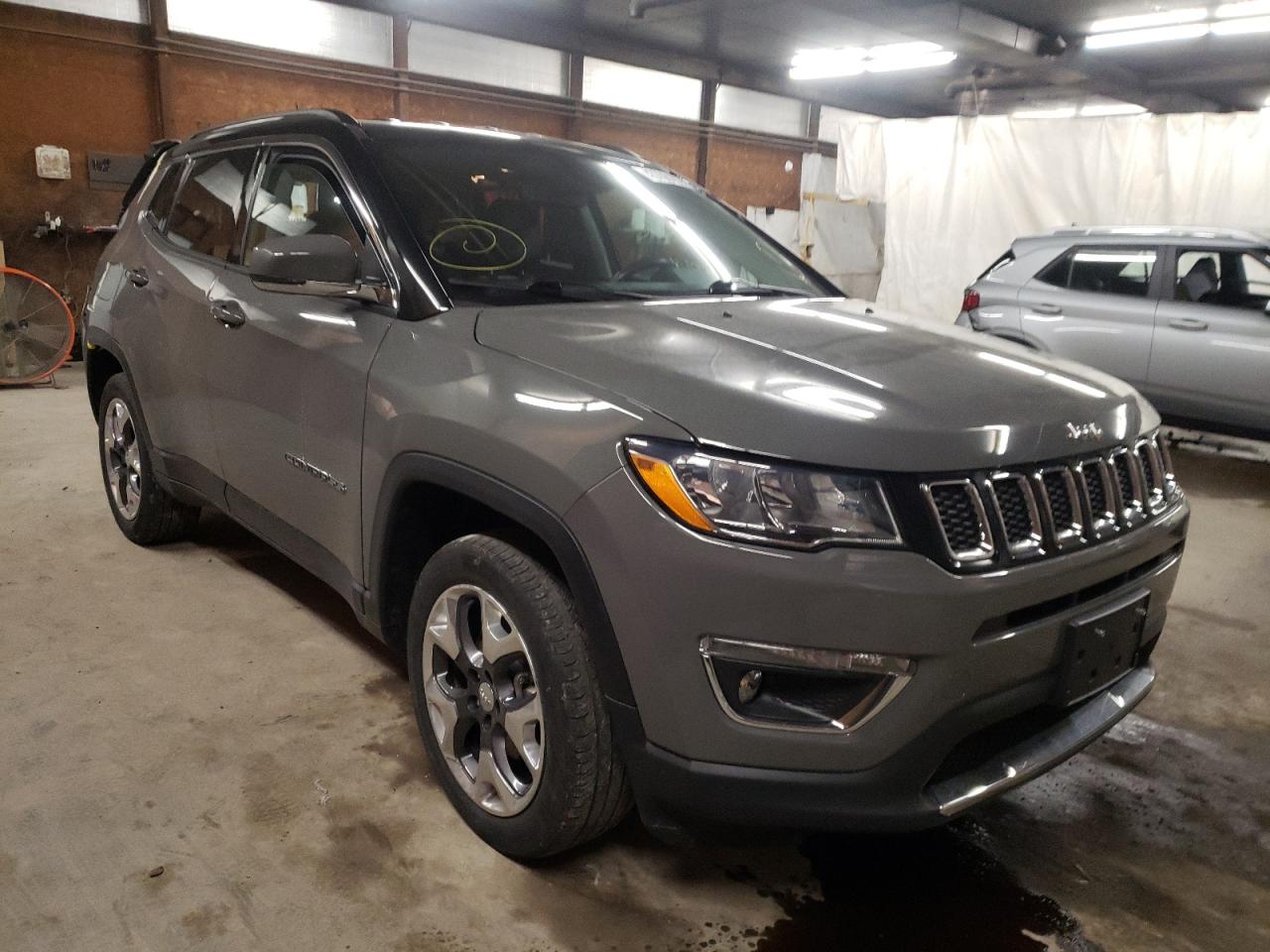 JEEP COMPASS LI 2019 with VIN 3C4NJDCB8KT752932 - Photo from auction