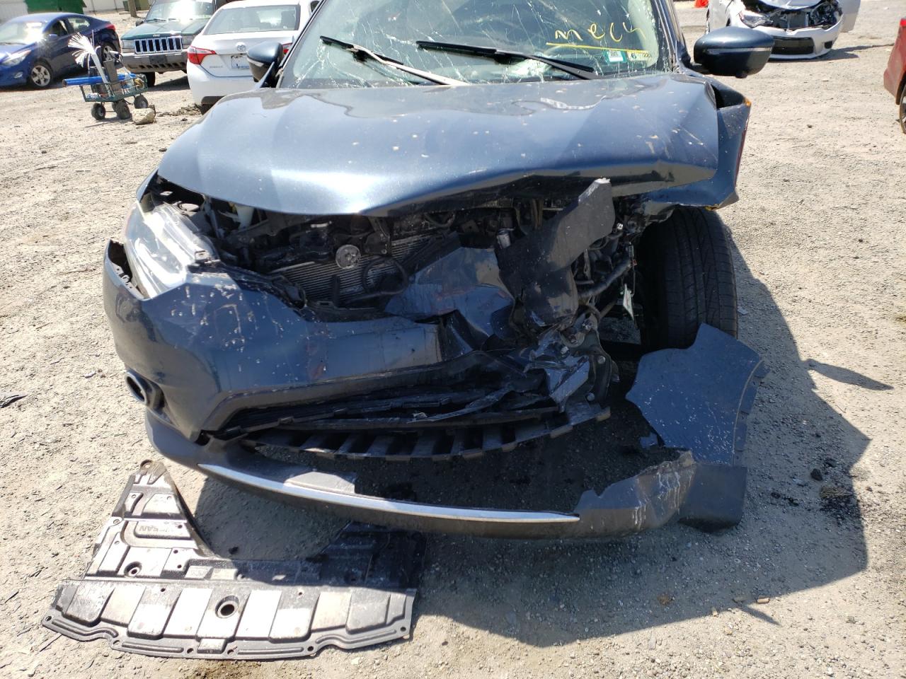 Photo 9 from auction – 2015 NISSAN ROGUE SL with VIN 5N1AT2MT6FC821876