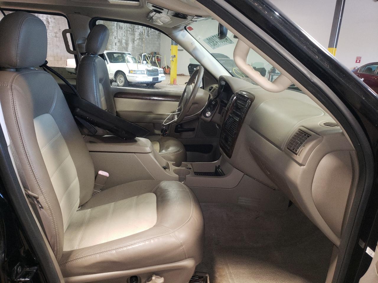 Photo 5 from auction – 2003 FORD EXPLORER E with VIN 1FMDU74WX3UB76558