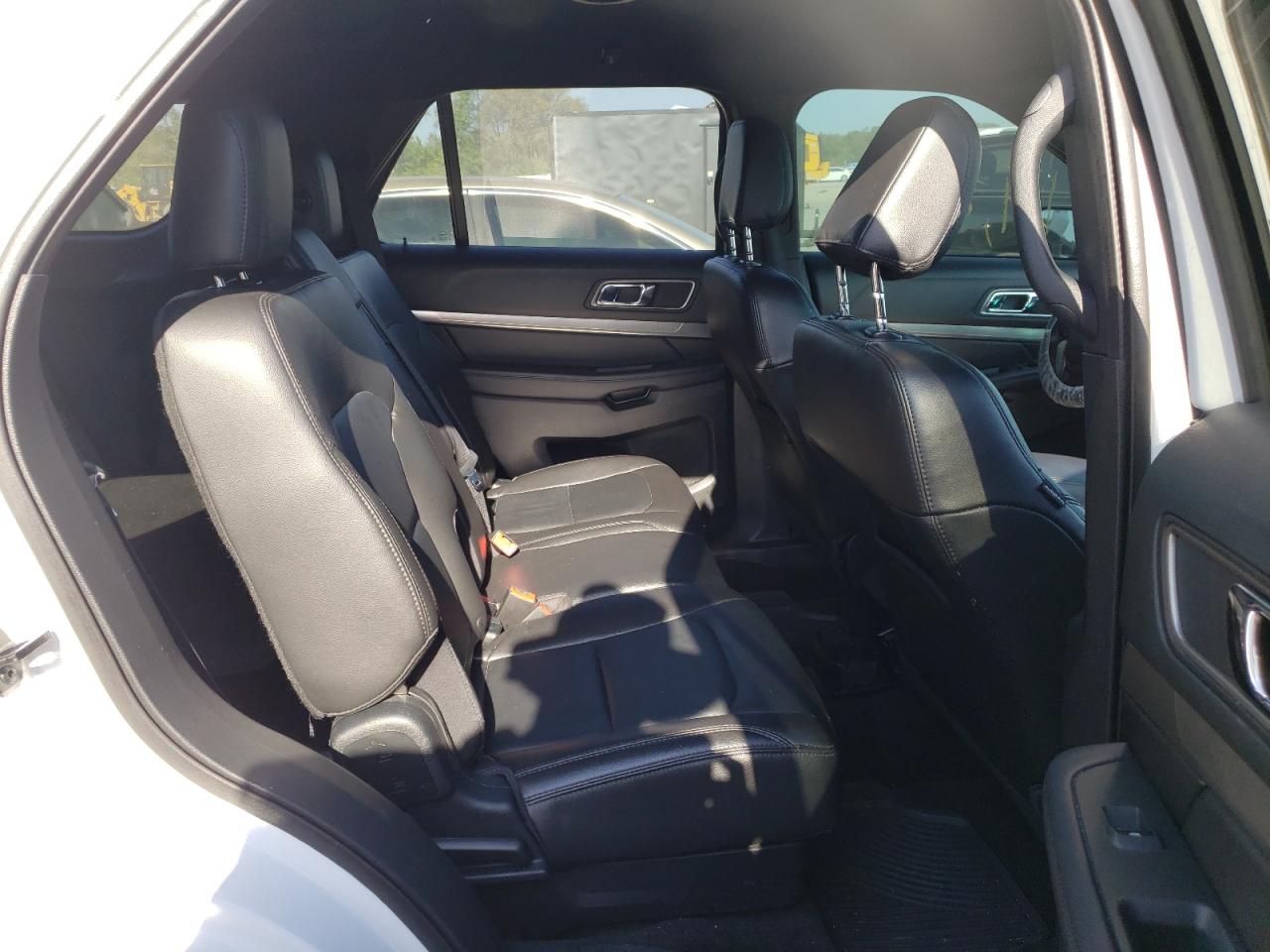 Photo 6 from auction – 2018 FORD EXPLORER X with VIN 1FM5K7D88JGB26054