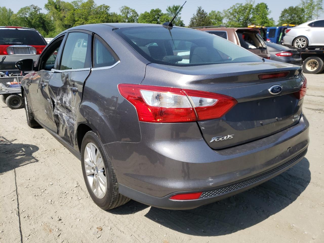 Photo 3 from auction – 2012 FORD FOCUS SEL with VIN 1FAHP3H23CL470389