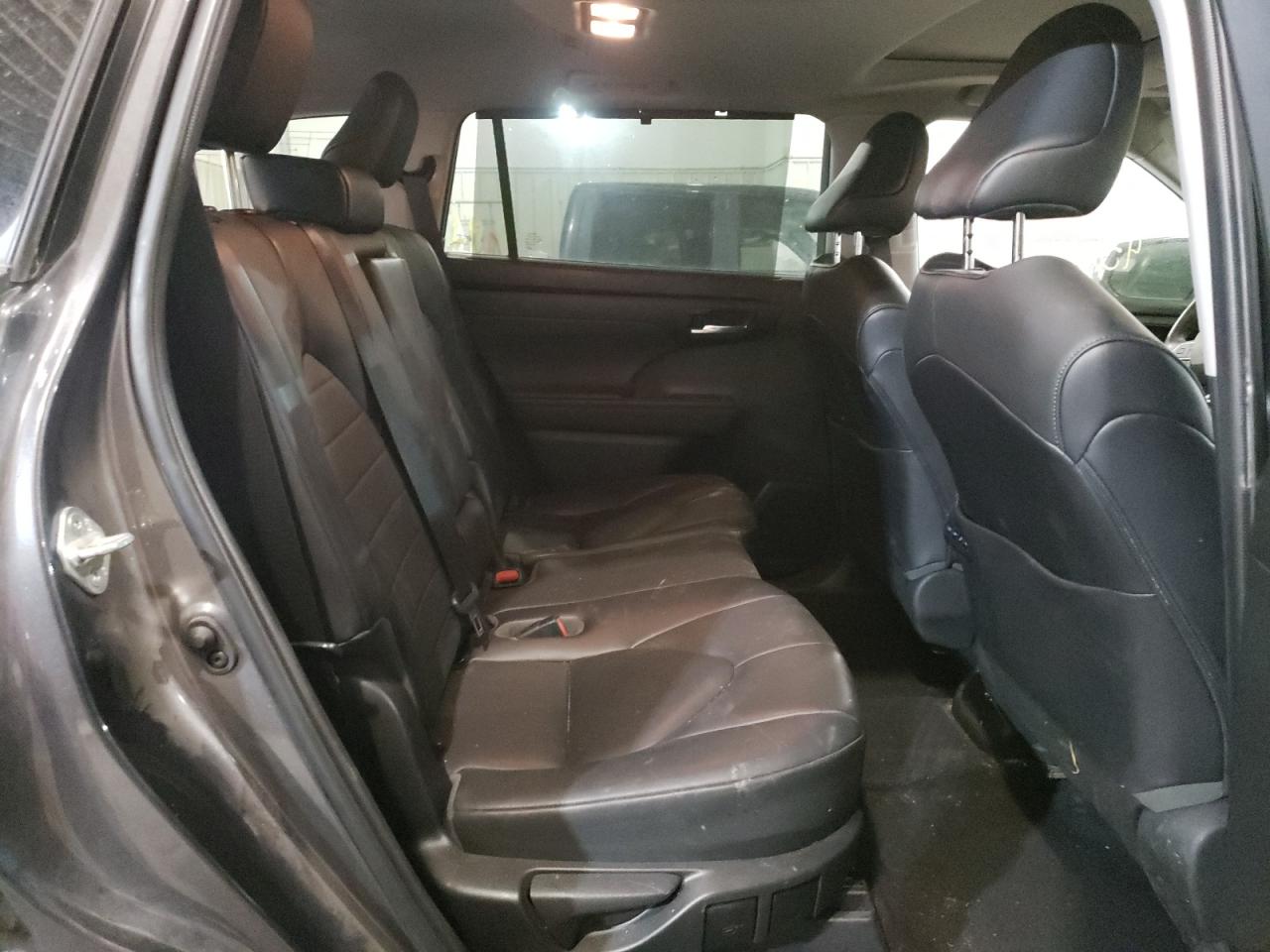 Photo 6 from auction – 2020 TOYOTA HIGHLANDER with VIN 5TDGZRAH6LS005301
