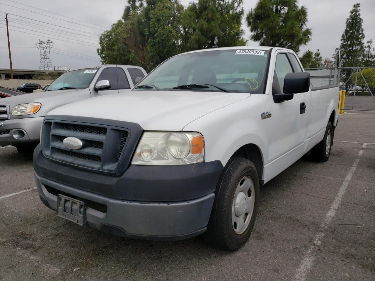 Photo 2 from auction – 2006 FORD F150 with VIN 1FTRF12266NA97839