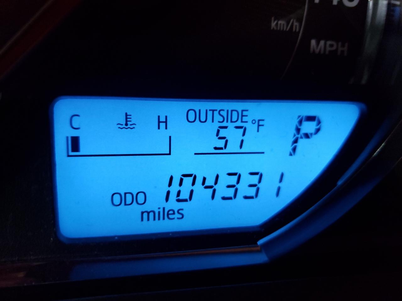 Photo 8 from auction – 2015 TOYOTA RAV4 LIMIT with VIN 2T3DFREV4FW344914
