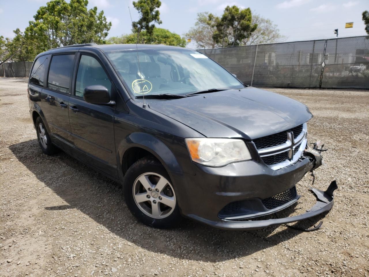 DODGE GRAND CARA 2011 with VIN 2D4RN3DG1BR754893 - Photo from auction