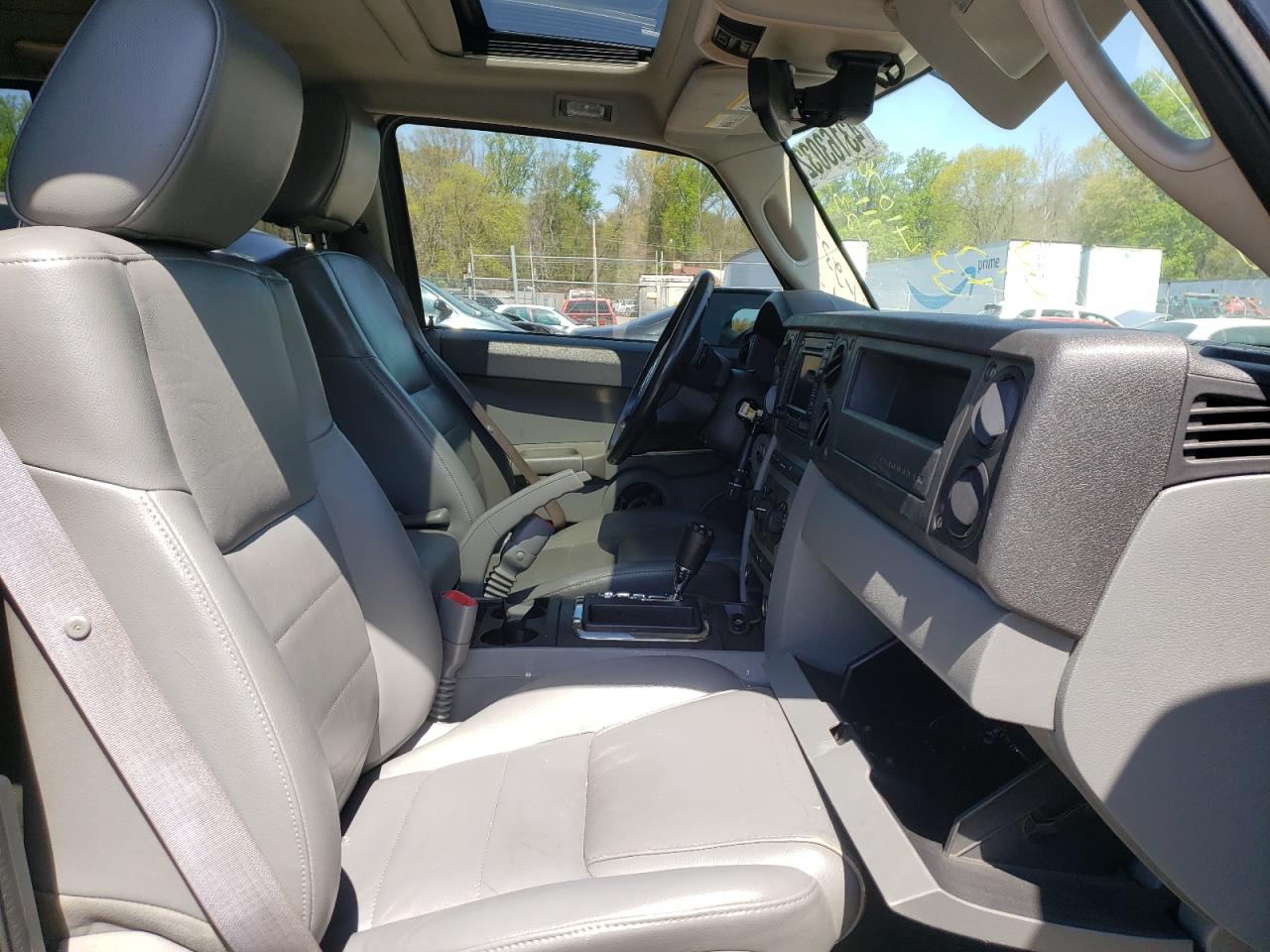 Photo 5 from auction – 2006 JEEP COMMANDER with VIN 1J8HG48K26C352461