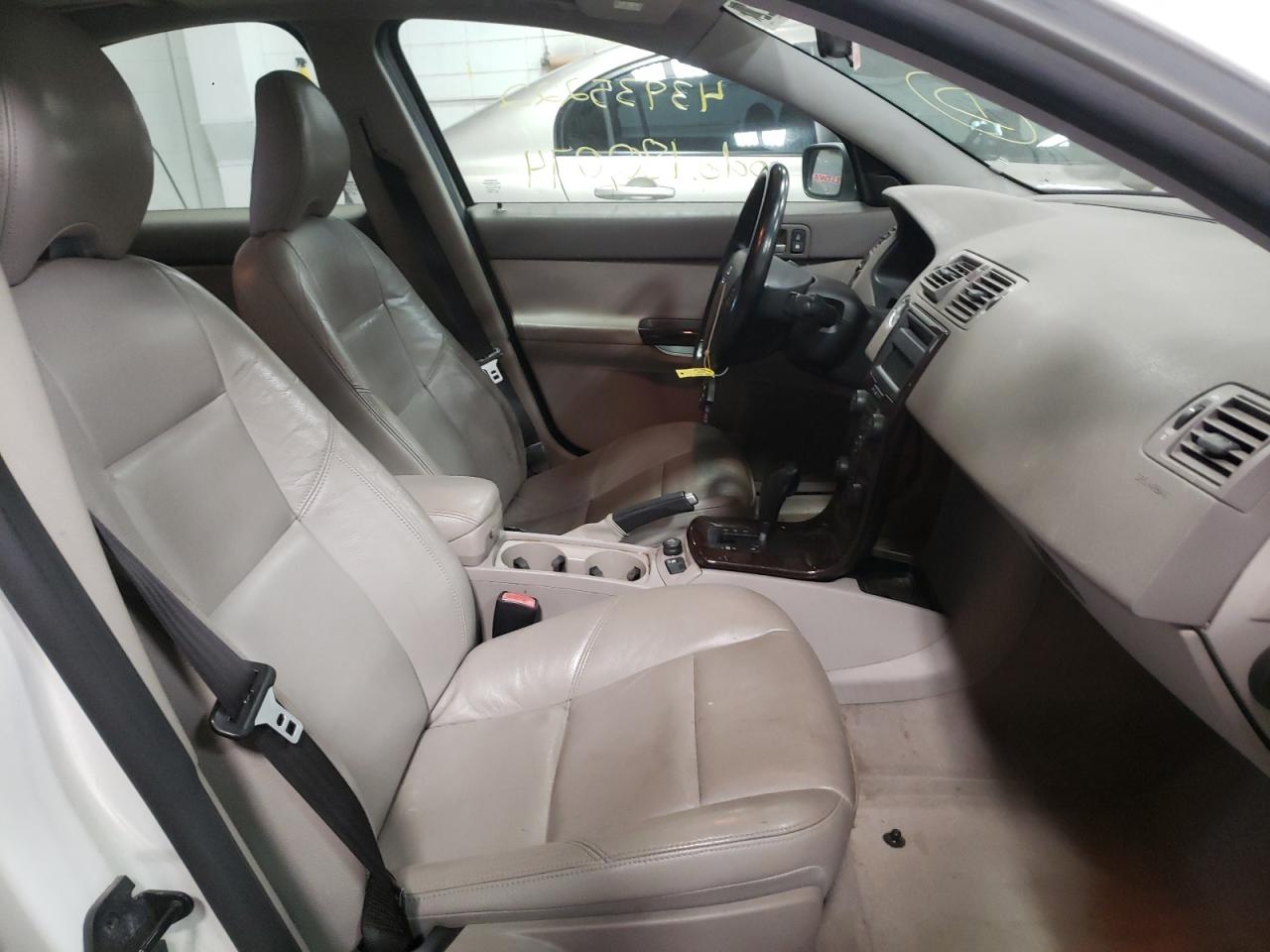 Photo 5 from auction – 2005 VOLVO S40 2.4I with VIN YV1MS382252068941