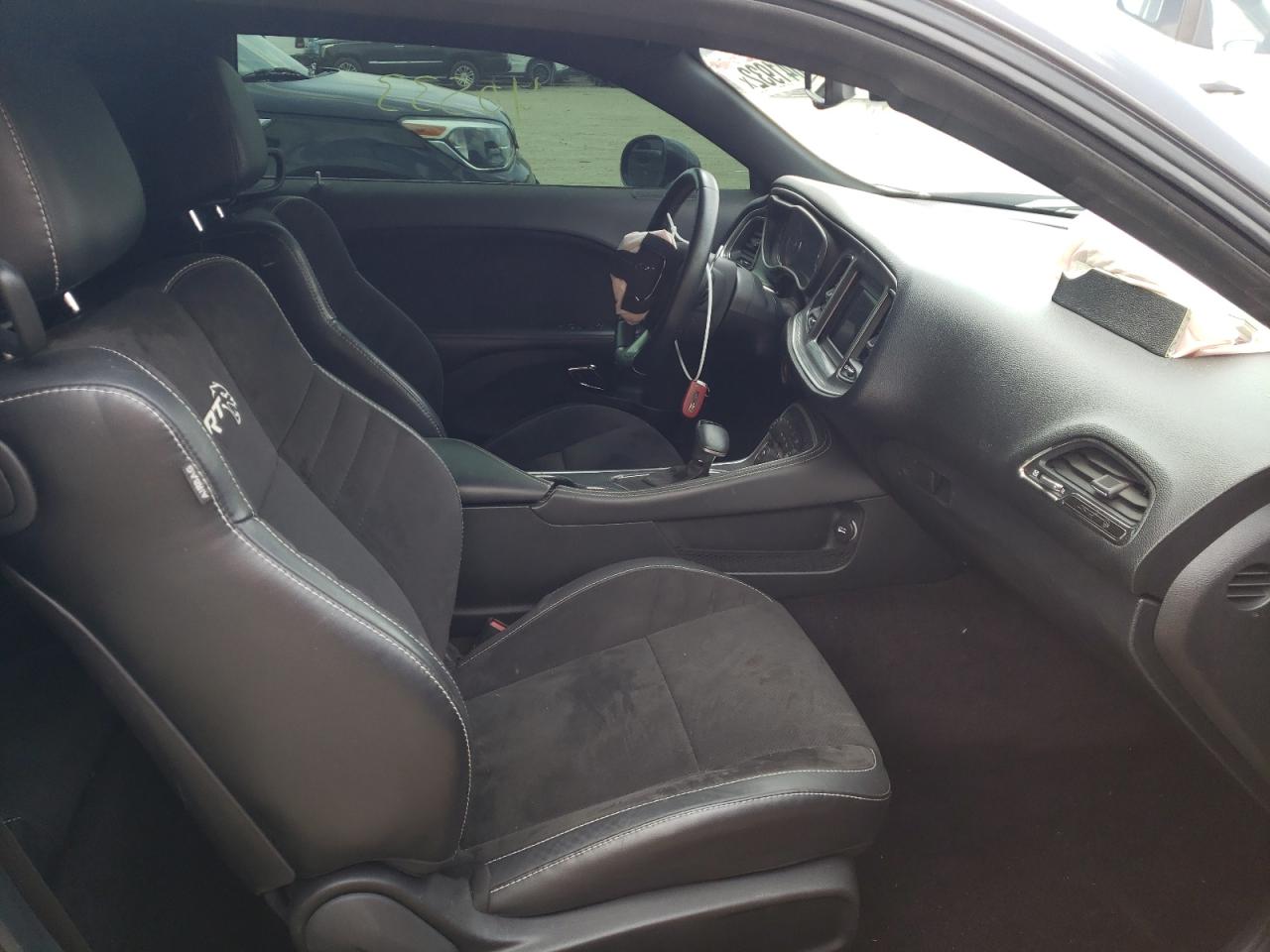 Photo 5 from auction – 2017 DODGE CHALLENGER with VIN 2C3CDZC92HH616892