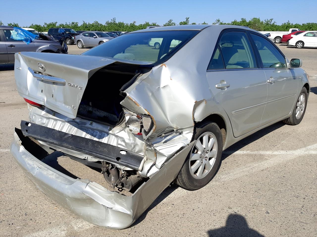 Photo 4 from auction – 2003 TOYOTA CAMRY with VIN 4T1BF32K03U556762