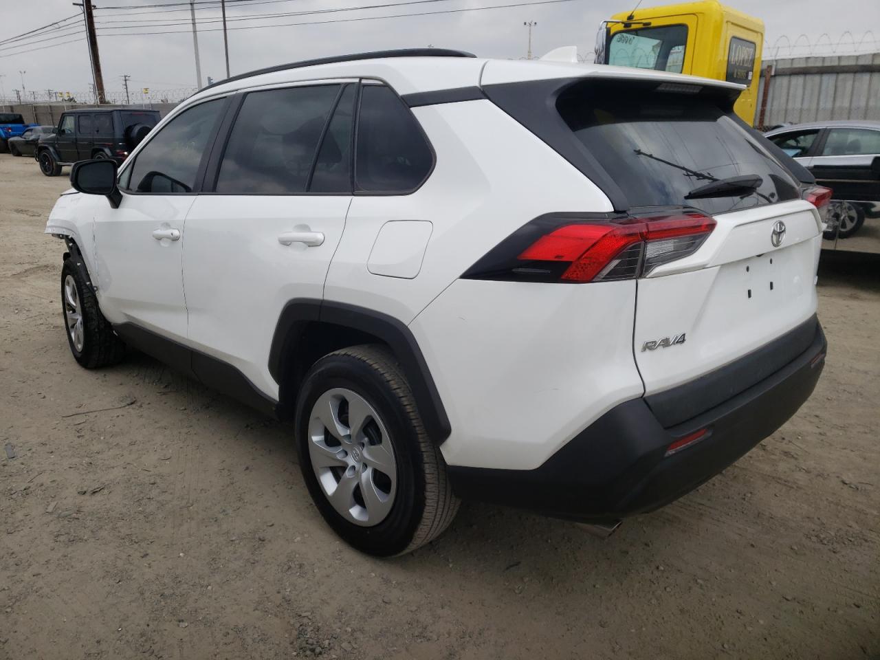Photo 3 from auction – 2021 TOYOTA RAV4 LE with VIN 2T3H1RFV3MC093820
