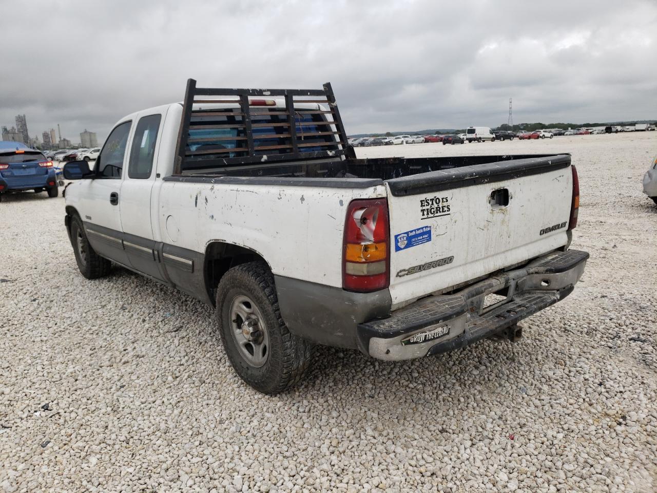 Photo 3 from auction – 2001 CHEVROLET SILVERADO with VIN 2GCEC19V011318420