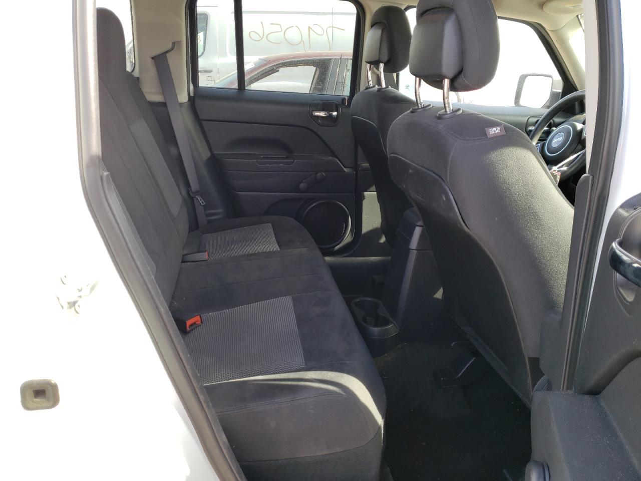 Photo 6 from auction – 2016 JEEP PATRIOT SP with VIN 1C4NJPBA3GD655953