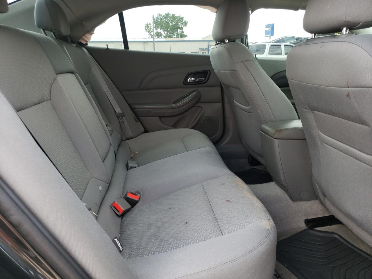 Photo 6 from auction – 2015 CHEVROLET MALIBU LS with VIN 1G11B5SLXFF343903