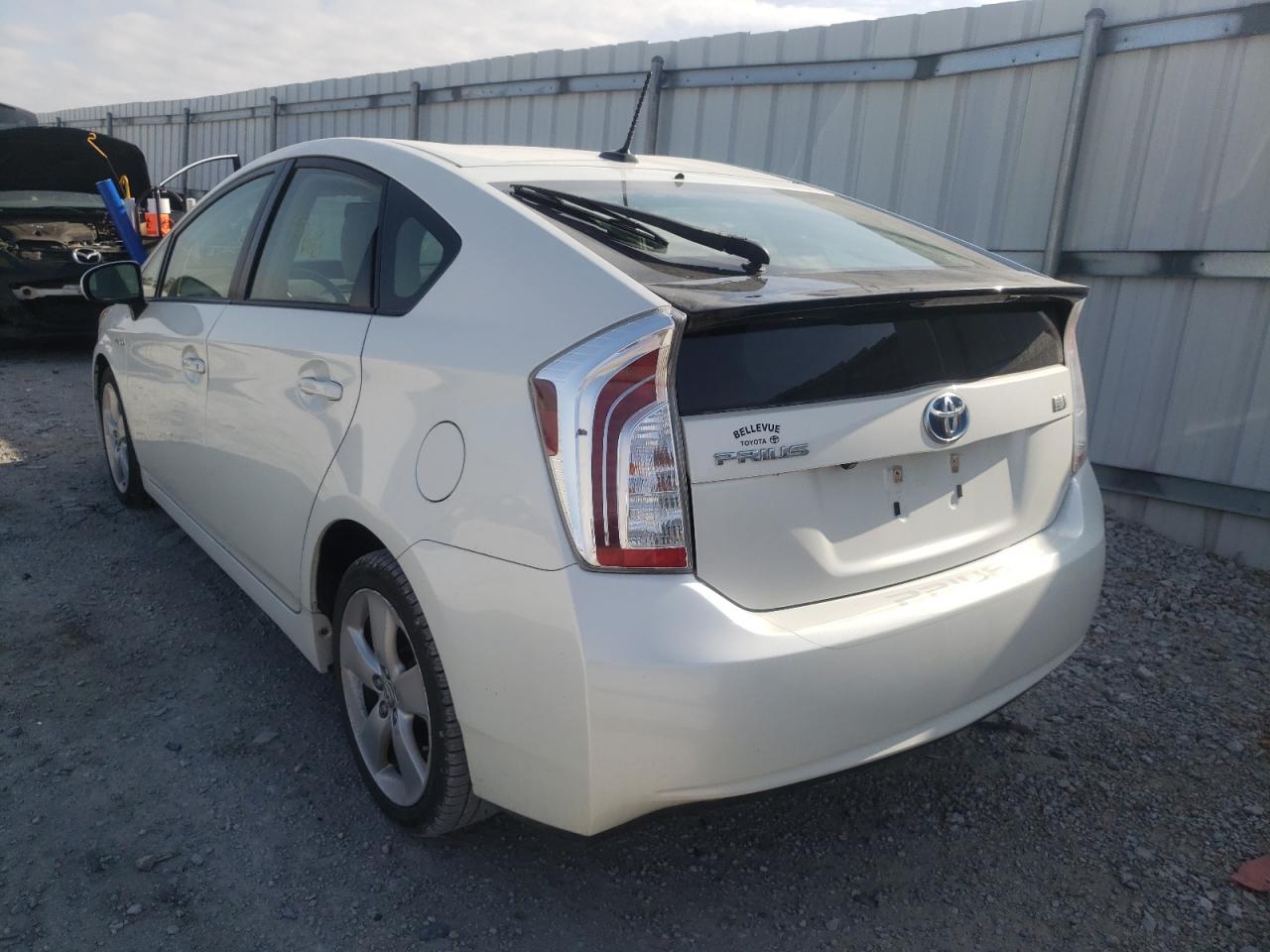 Photo 3 from auction – 2014 TOYOTA PRIUS with VIN JTDKN3DU9E1813296