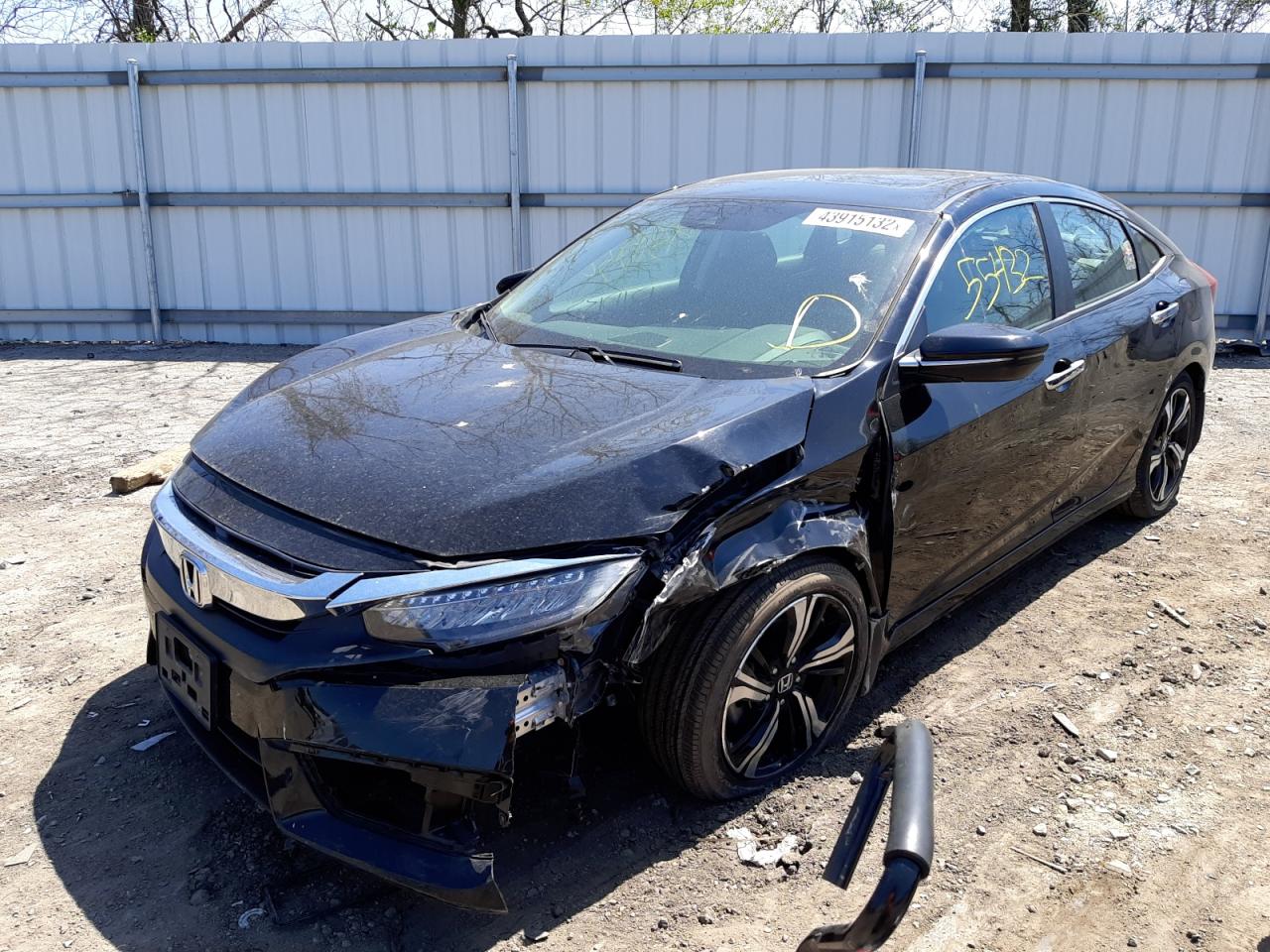 Photo 2 from auction – 2016 HONDA CIVIC TOUR with VIN 2HGFC1F90GH630735