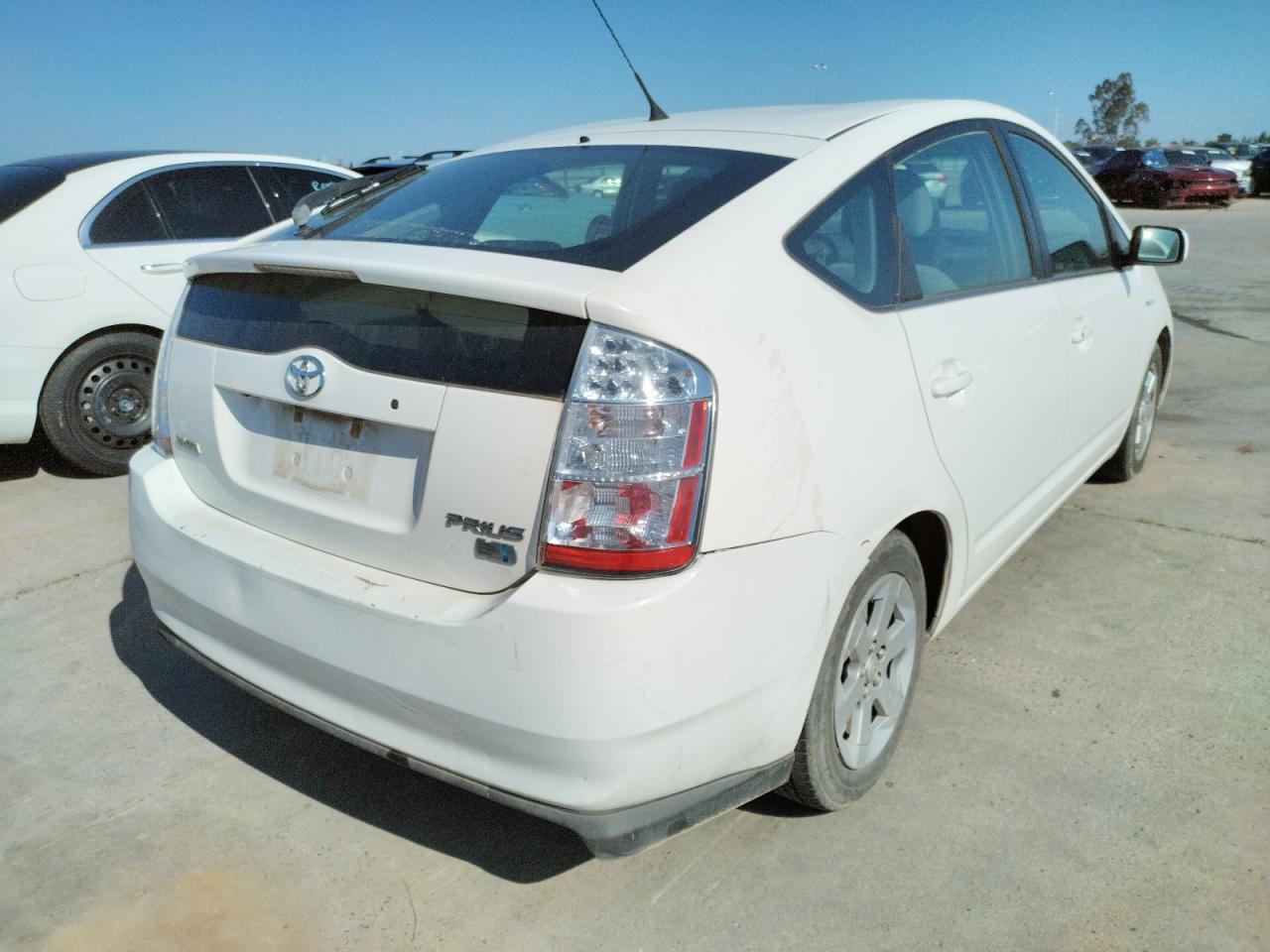 Photo 4 from auction – 2007 TOYOTA PRIUS with VIN JTDKB20U573207767