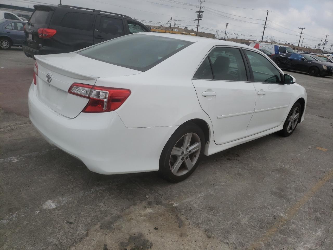 Photo 4 from auction – 2012 TOYOTA CAMRY BASE with VIN 4T1BF1FK4CU556911